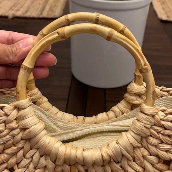 Beautiful vintage Wicker Boho Purse - Picture 3 of 5